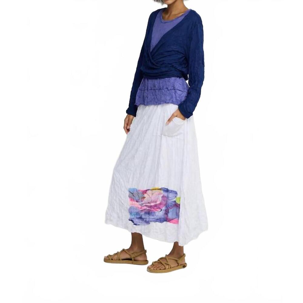 NEW LUUKAA zilia printed crinkled skirt with abstracted flair in white